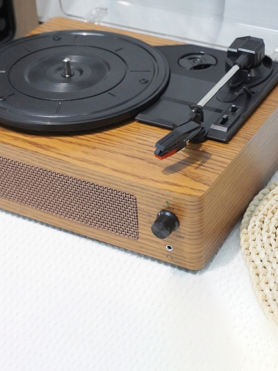 Фото: Виниловый проигрыватель, RetroTune Classic-3 Виниловый проигрыватель, RetroTune Classic-3